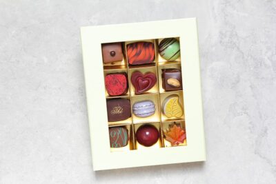 Boîte de 12 chocolats | Chocolats fins | Pâtisserie Chocolaterie Raffin