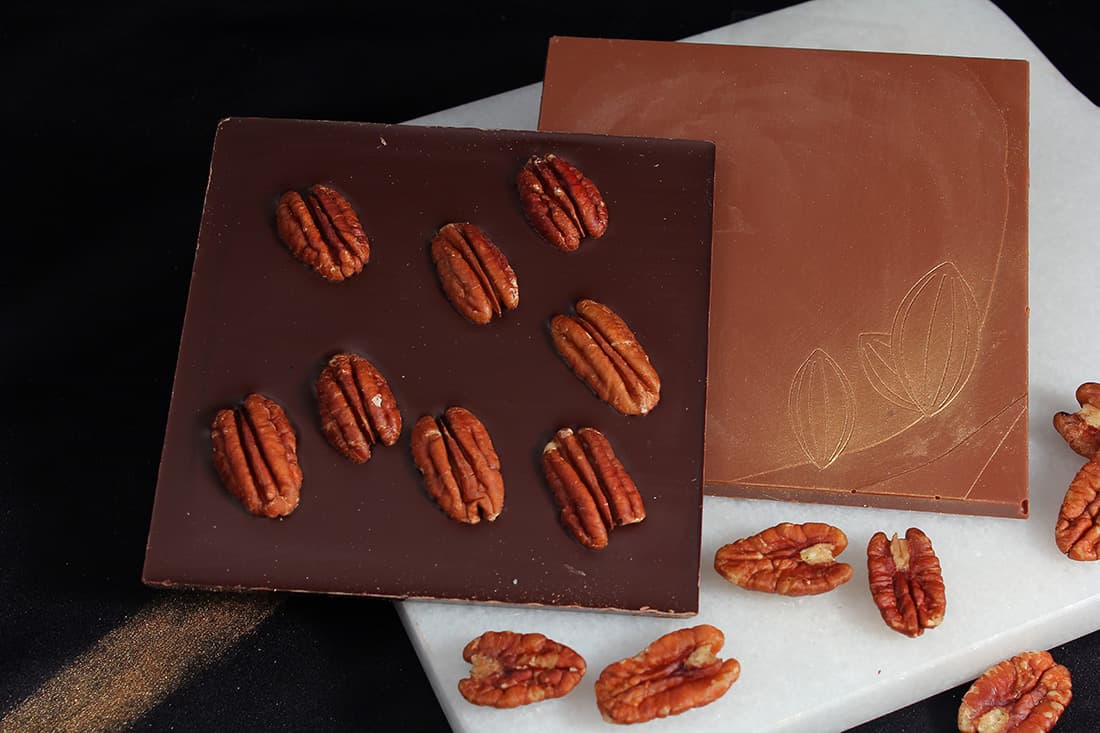 Tablette chocolat pacanes | Gourmandises chocolatées | Pâtisserie Chocolaterie Raffin